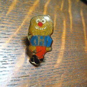 Muppet Show Hairy Monster Vintage Lapel Pin